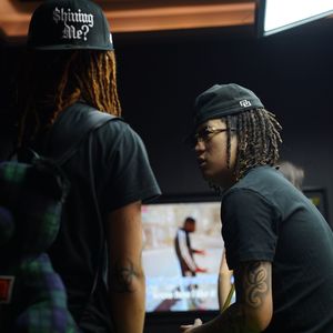 国产a∨一区二区三区香蕉小说
